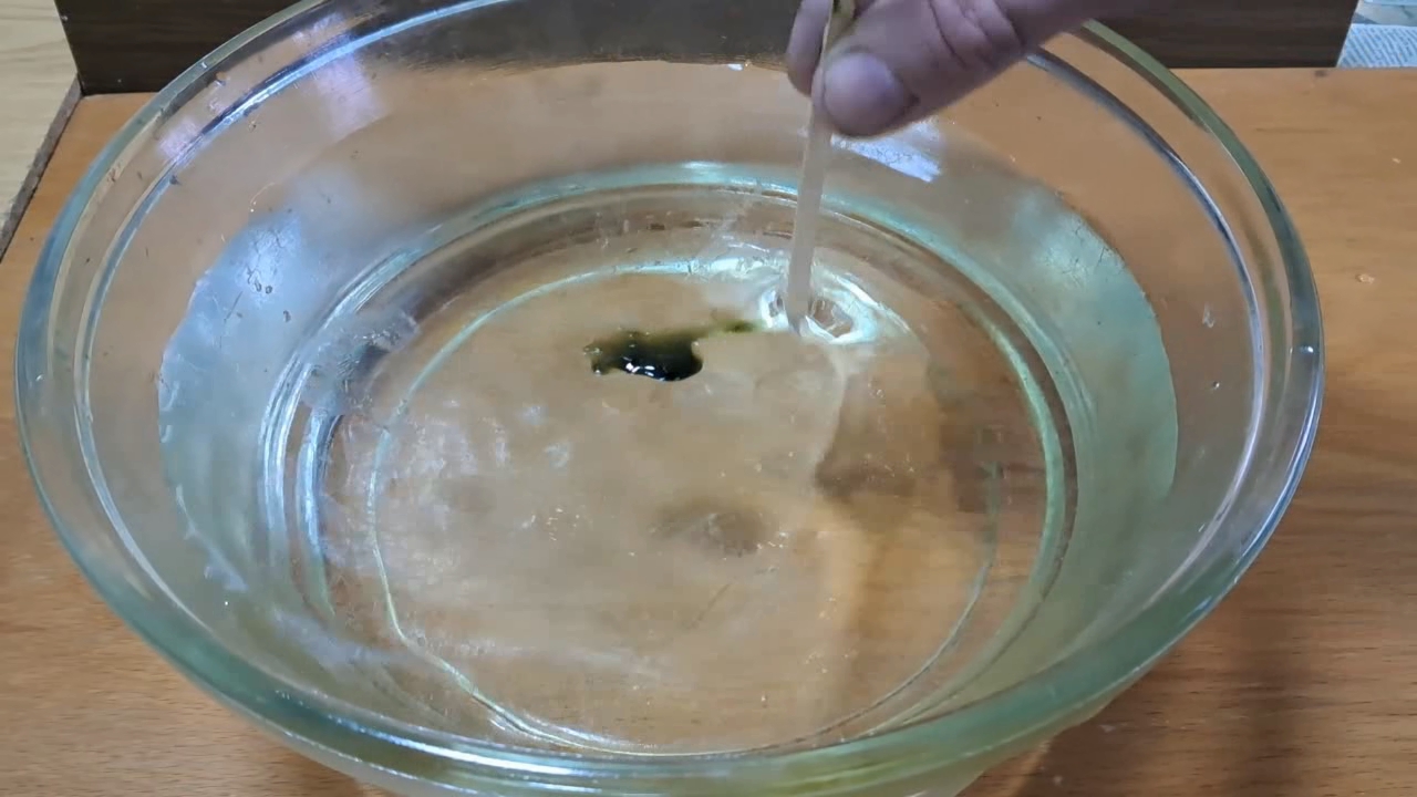 Nitrocellulose Amoeba (Low-Quality Acetone)