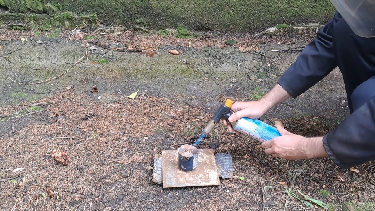 Combustion of Thermite: Iron(II, III) Oxide, Barium Sulfate, Aluminum (Fe3O4/BaSO4/Al)