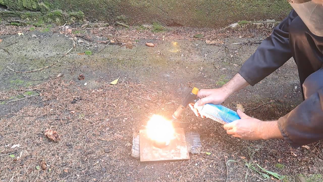 Combustion of Thermite: Iron(II, III) Oxide, Barium Sulfate, Aluminum (Fe3O4/BaSO4/Al)