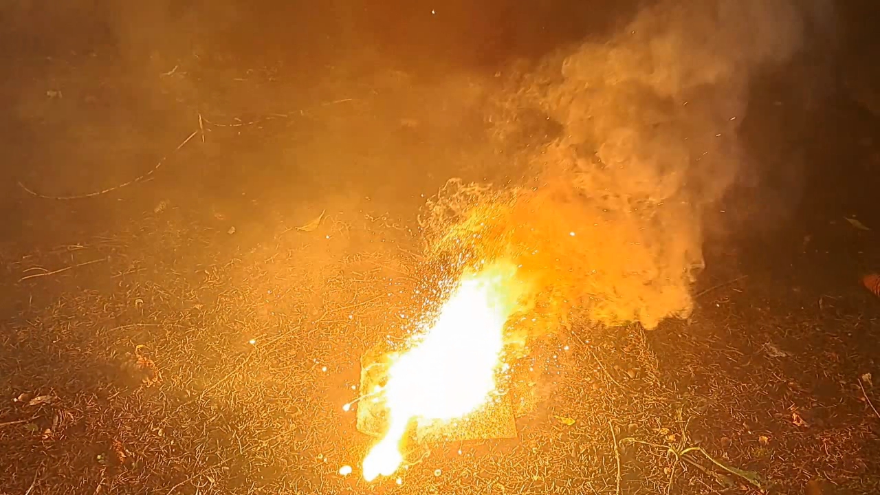 Combustion of Thermite: Iron(II, III) Oxide, Barium Sulfate, Aluminum (Fe3O4/BaSO4/Al)