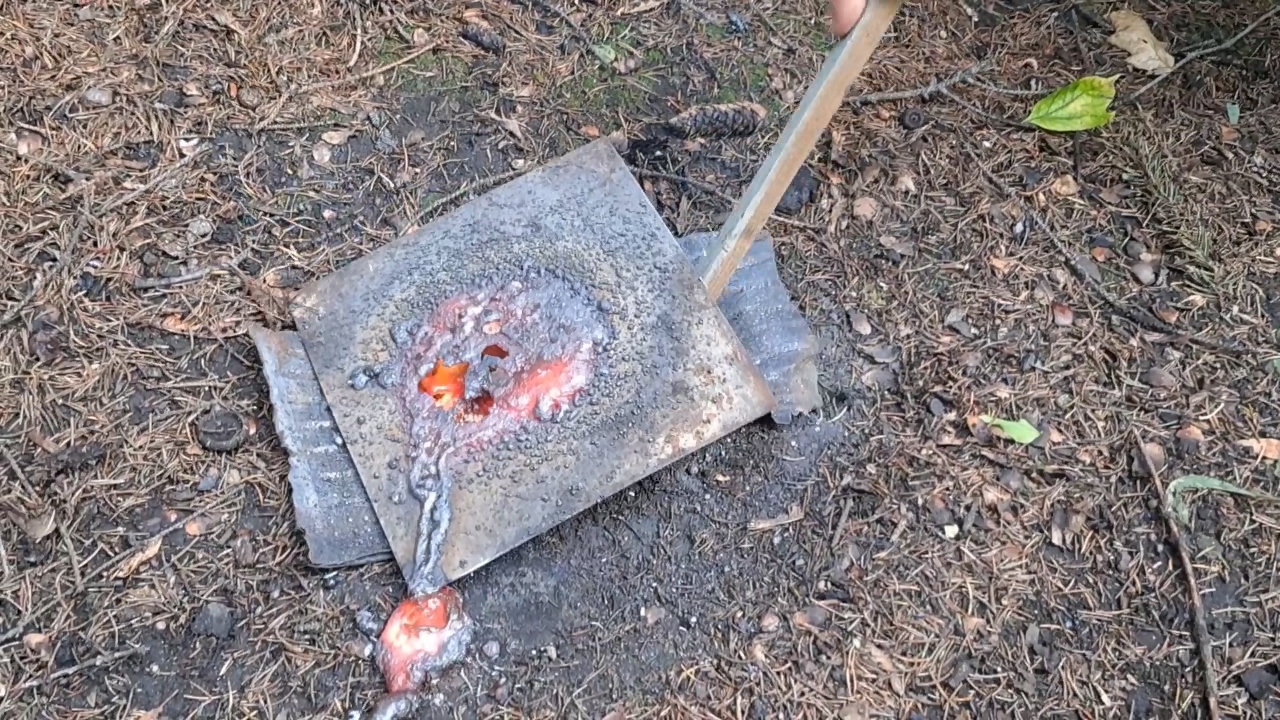 Combustion of Thermite: Iron(II, III) Oxide, Barium Sulfate, Aluminum (Fe3O4/BaSO4/Al)