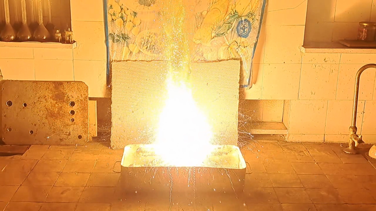 Combustion of Thermite: Calcium Sulfate/Aluminum (CaSO4/Al)