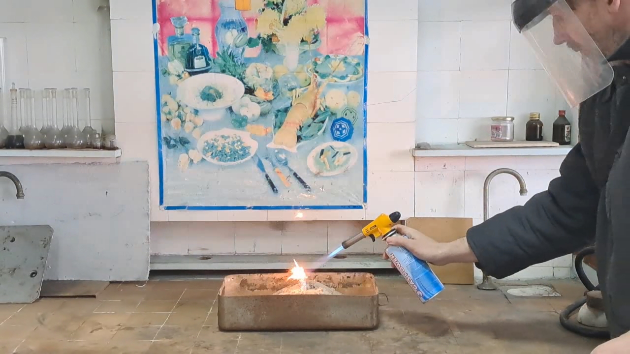 Combustion of Thermite: Iron(II, III) Oxide/Aluminum (Fe3O4/Al)