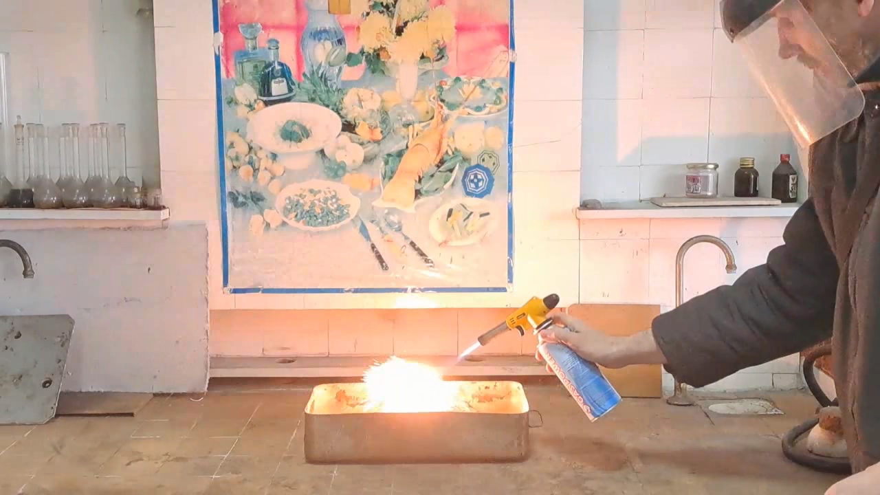 Combustion of Thermite: Iron(II, III) Oxide/Aluminum (Fe3O4/Al)