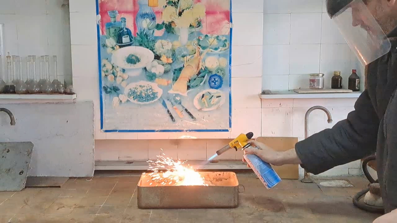 Combustion of Thermite: Iron(II, III) Oxide/Aluminum (Fe3O4/Al)