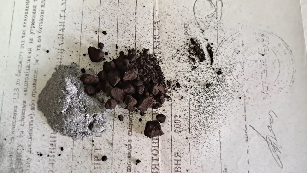 Fe3O4/Al Thermite: Soot in Iron Oxide Iron(II, III)