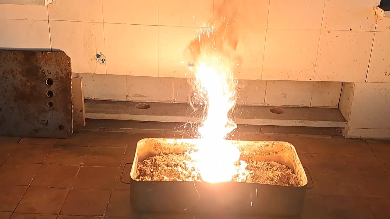 Fe3O4/Al Thermite: Soot in Iron Oxide Iron(II, III)