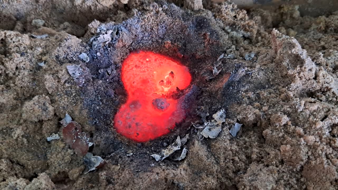 Fe3O4/Al Thermite: Soot in Iron Oxide Iron(II, III)