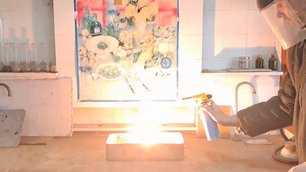 Combustion of Thermite: Iron(II, III) Oxide/Aluminum (Fe3O4/Al)
