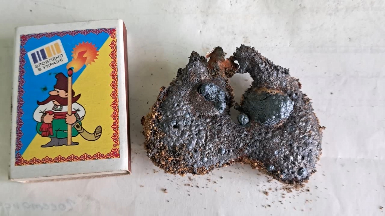 Fe3O4/Al Thermite: Soot in Iron Oxide Iron(II, III)