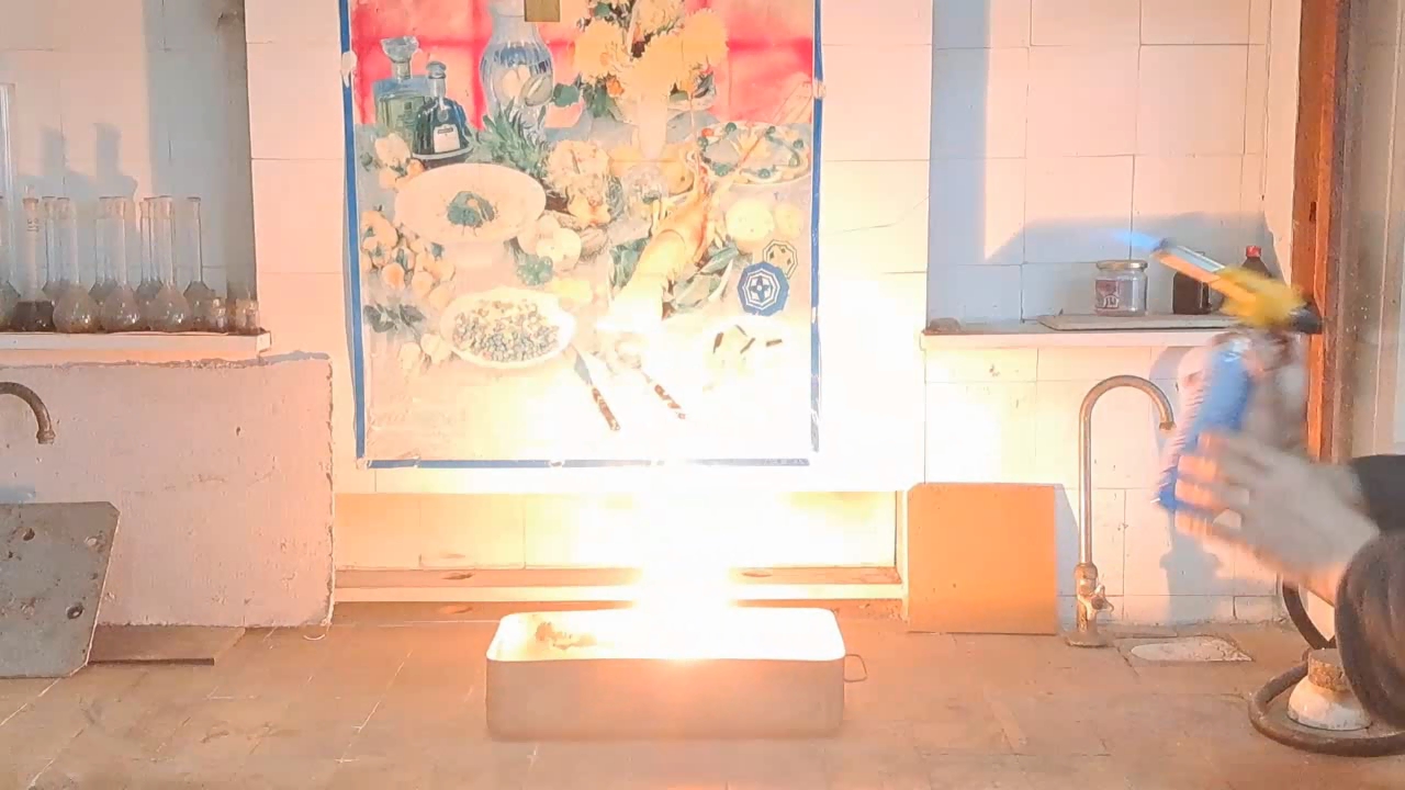 Combustion of Thermite: Iron(II, III) Oxide/Aluminum (Fe3O4/Al)