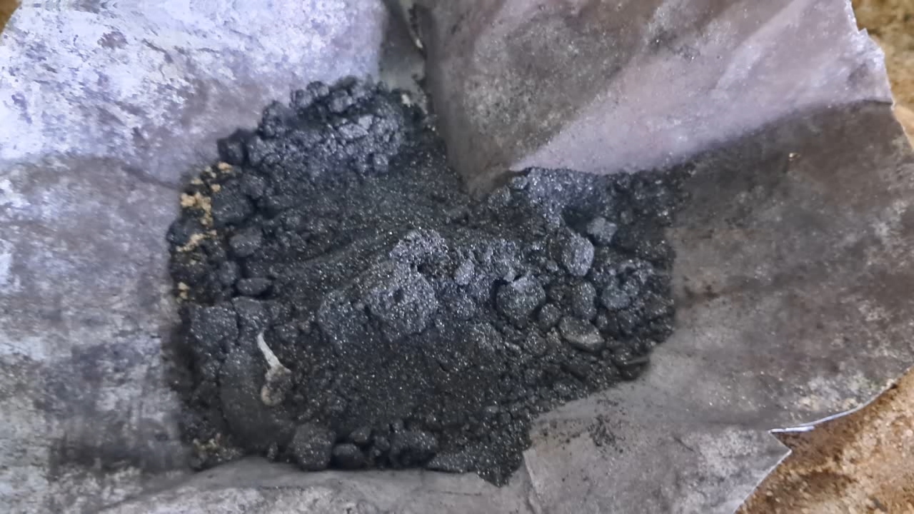 Fe3O4/Al Thermite: Soot in Iron Oxide Iron(II, III)
