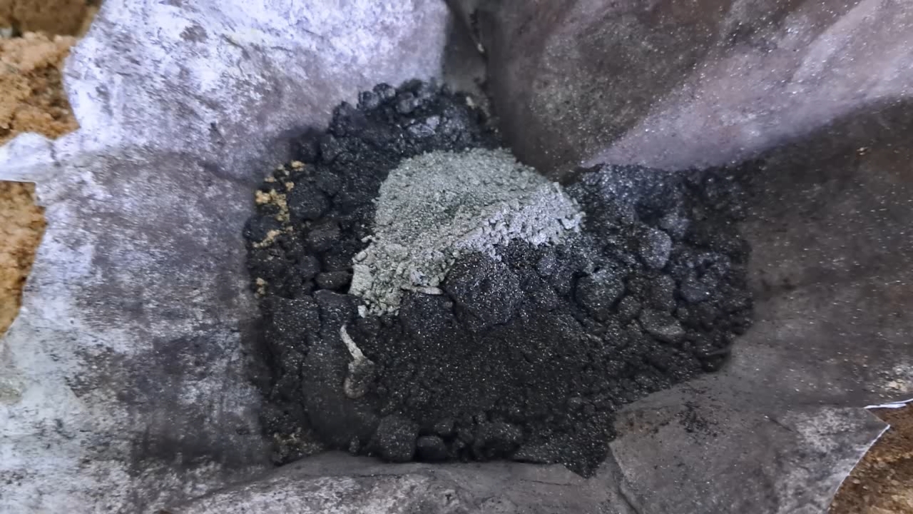 Fe3O4/Al Thermite: Soot in Iron Oxide Iron(II, III)