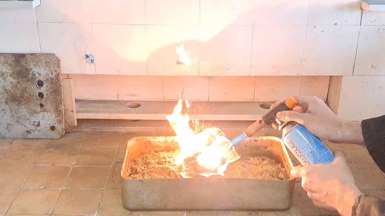 Fe3O4/Al Thermite: Soot in Iron Oxide Iron(II, III)