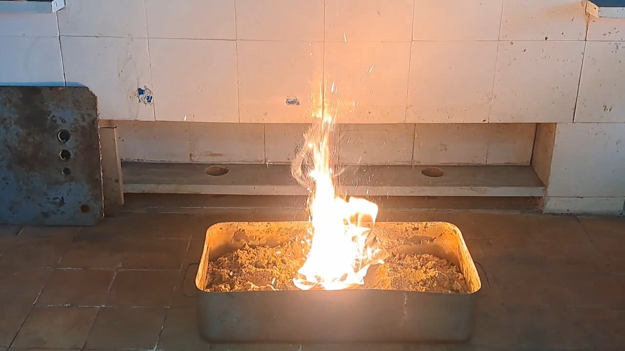 Fe3O4/Al Thermite: Soot in Iron Oxide Iron(II, III)