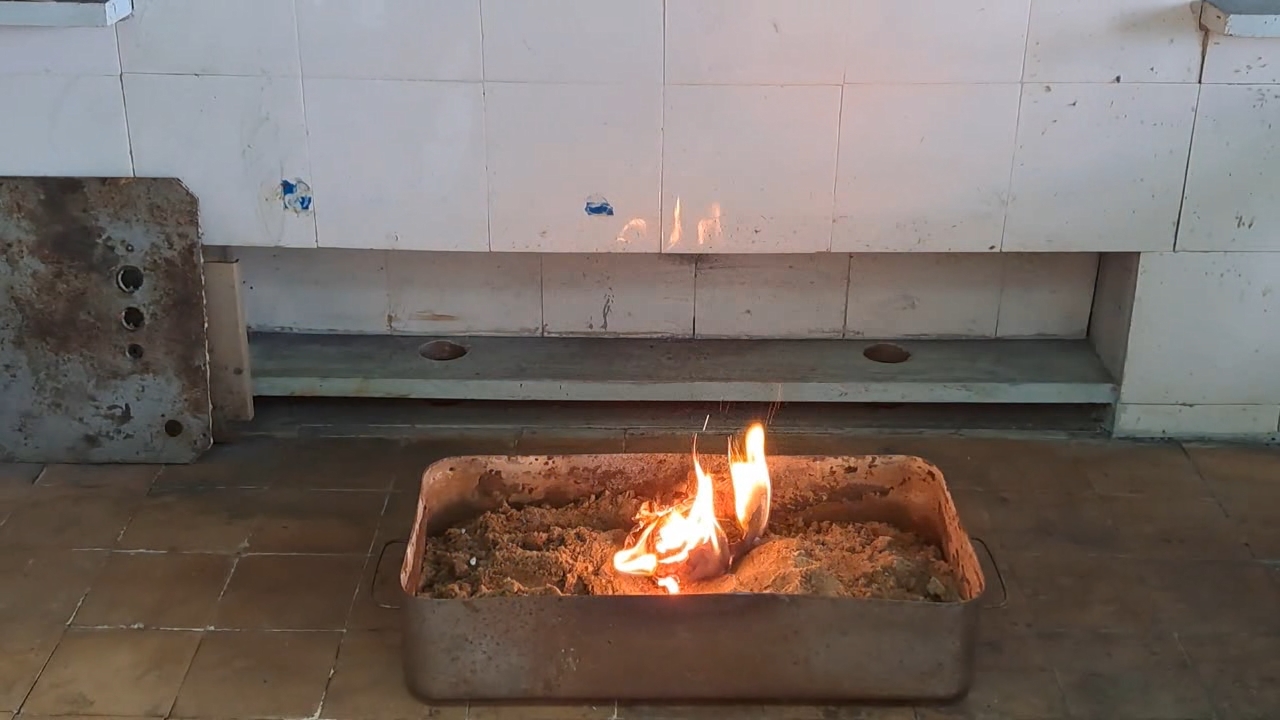 Fe3O4/Al Thermite: Soot in Iron Oxide Iron(II, III)
