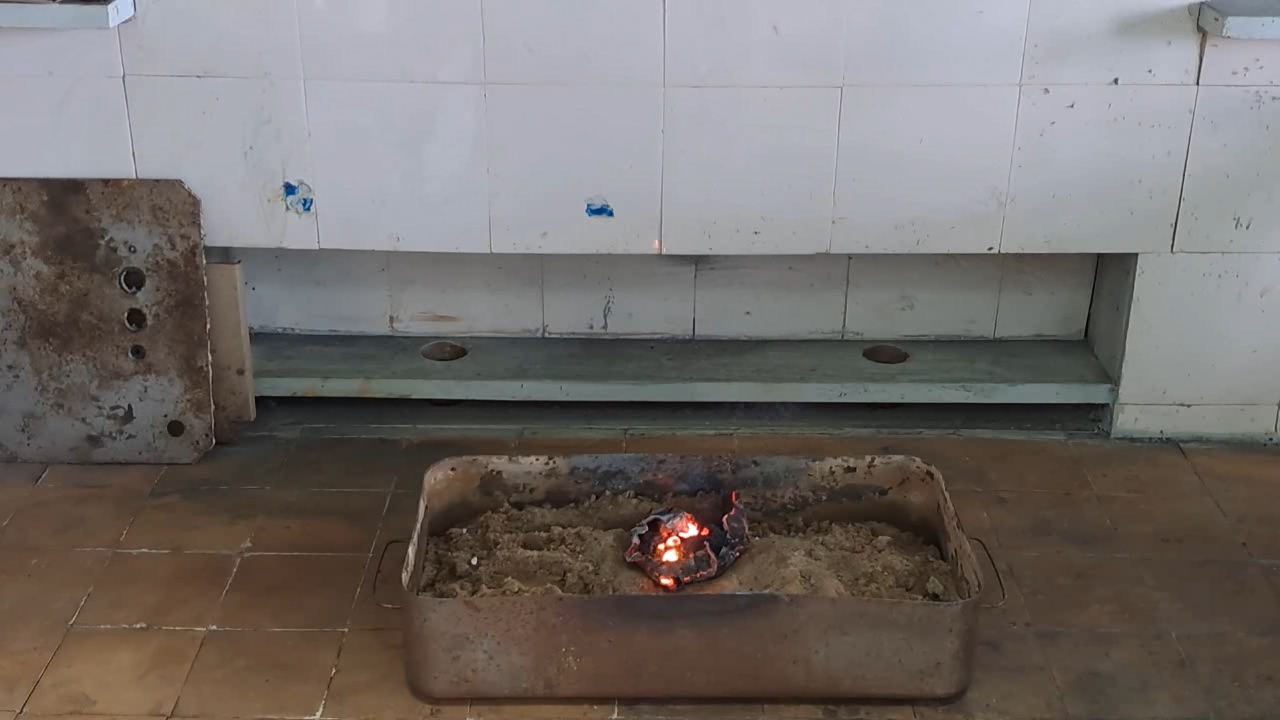Fe3O4/Al Thermite: Soot in Iron Oxide Iron(II, III)