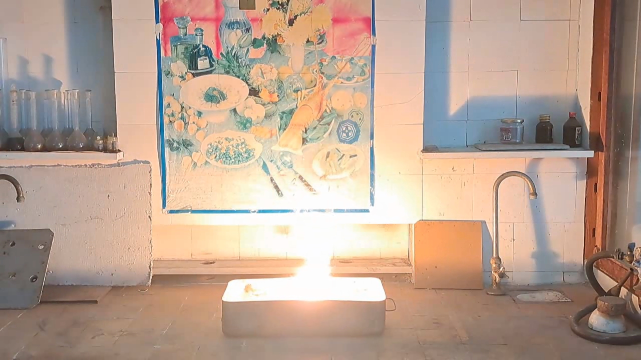 Combustion of Thermite: Iron(II, III) Oxide/Aluminum (Fe3O4/Al)