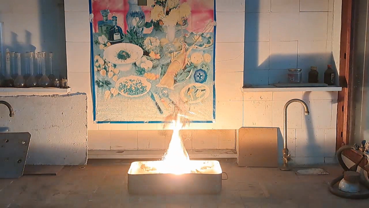 Combustion of Thermite: Iron(II, III) Oxide/Aluminum (Fe3O4/Al)