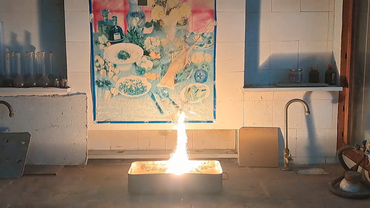 Combustion of Thermite: Iron(II, III) Oxide/Aluminum (Fe3O4/Al)