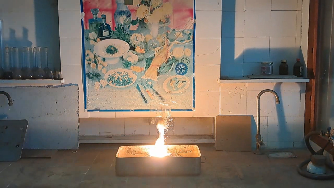 Combustion of Thermite: Iron(II, III) Oxide/Aluminum (Fe3O4/Al)