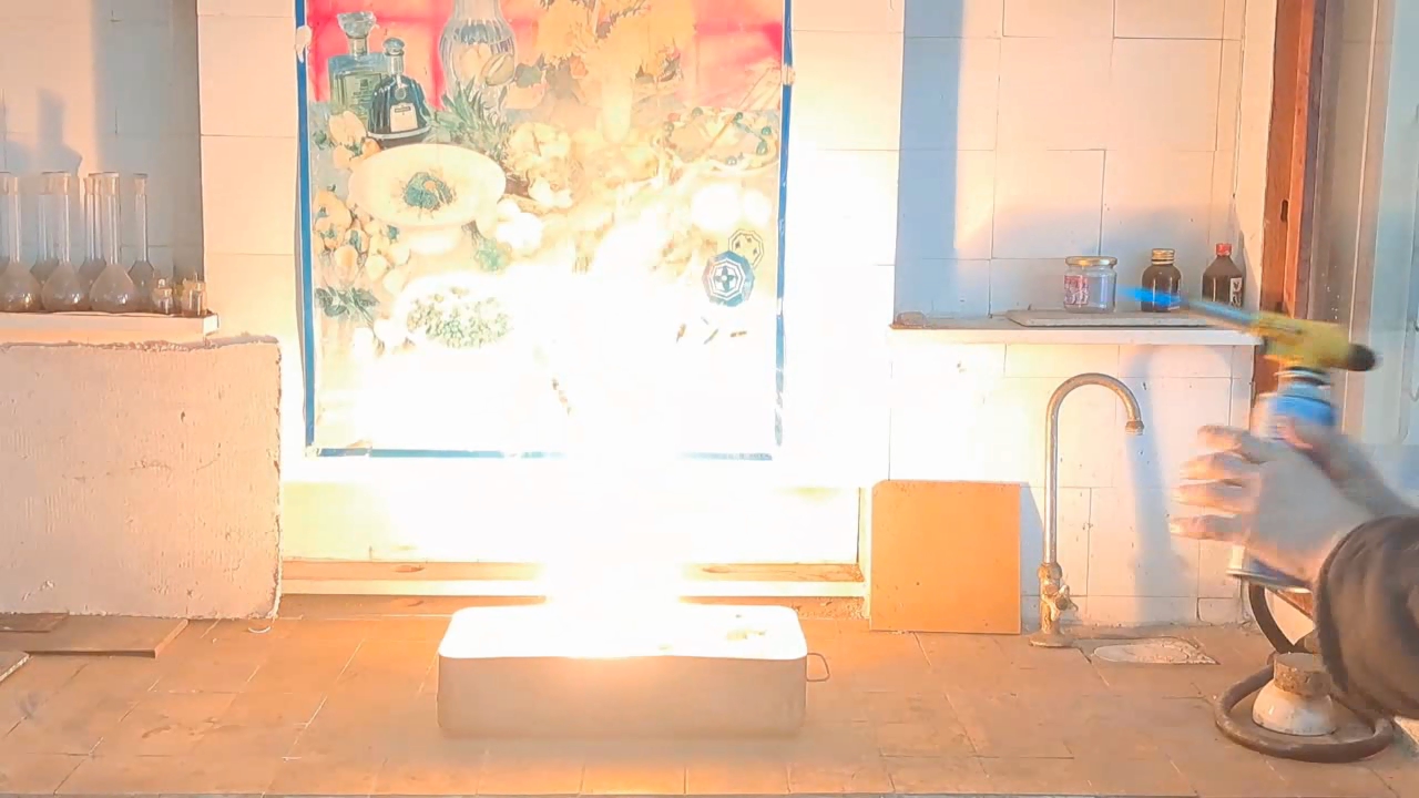Combustion of Thermite: Iron(II, III) Oxide/Aluminum (Fe3O4/Al)