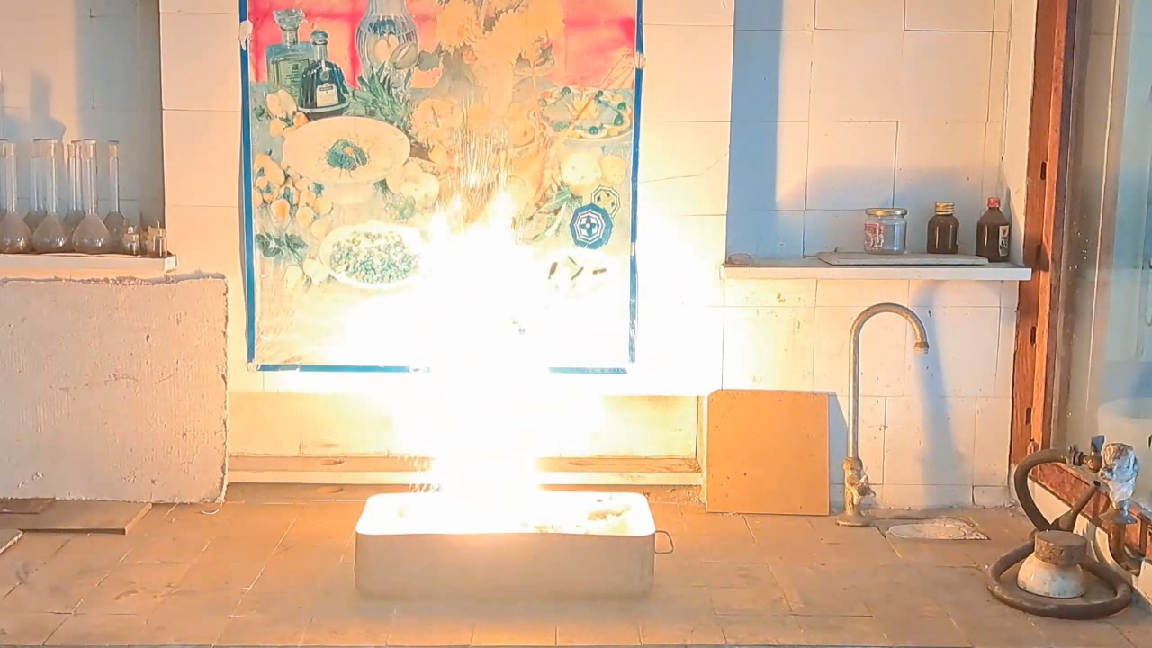Combustion of Thermite: Iron(II, III) Oxide/Aluminum (Fe3O4/Al)