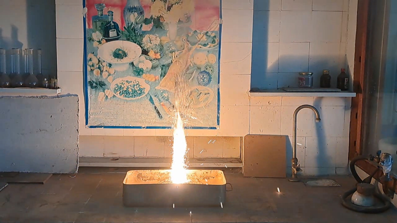 Combustion of Thermite: Iron(II, III) Oxide/Aluminum (Fe3O4/Al)