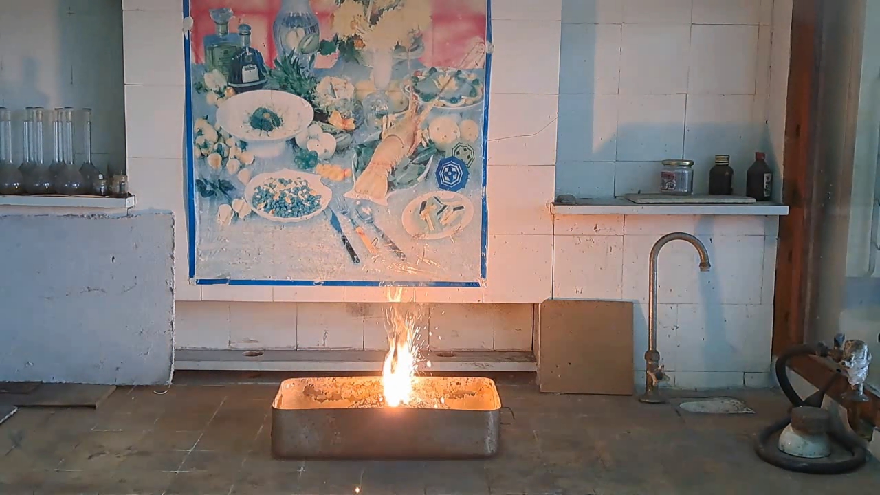Combustion of Thermite: Iron(II, III) Oxide/Aluminum (Fe3O4/Al)