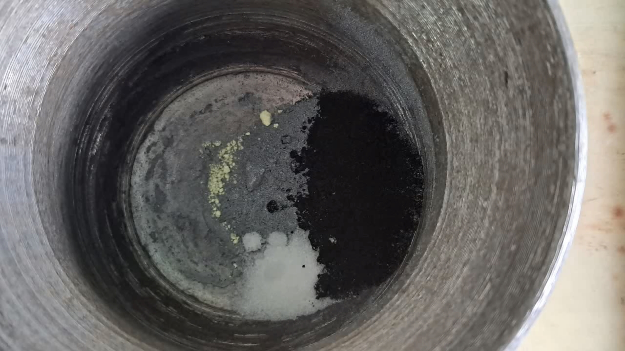 Combustion of Thermite (Fe3O4 + KNO3 + Al + S)
