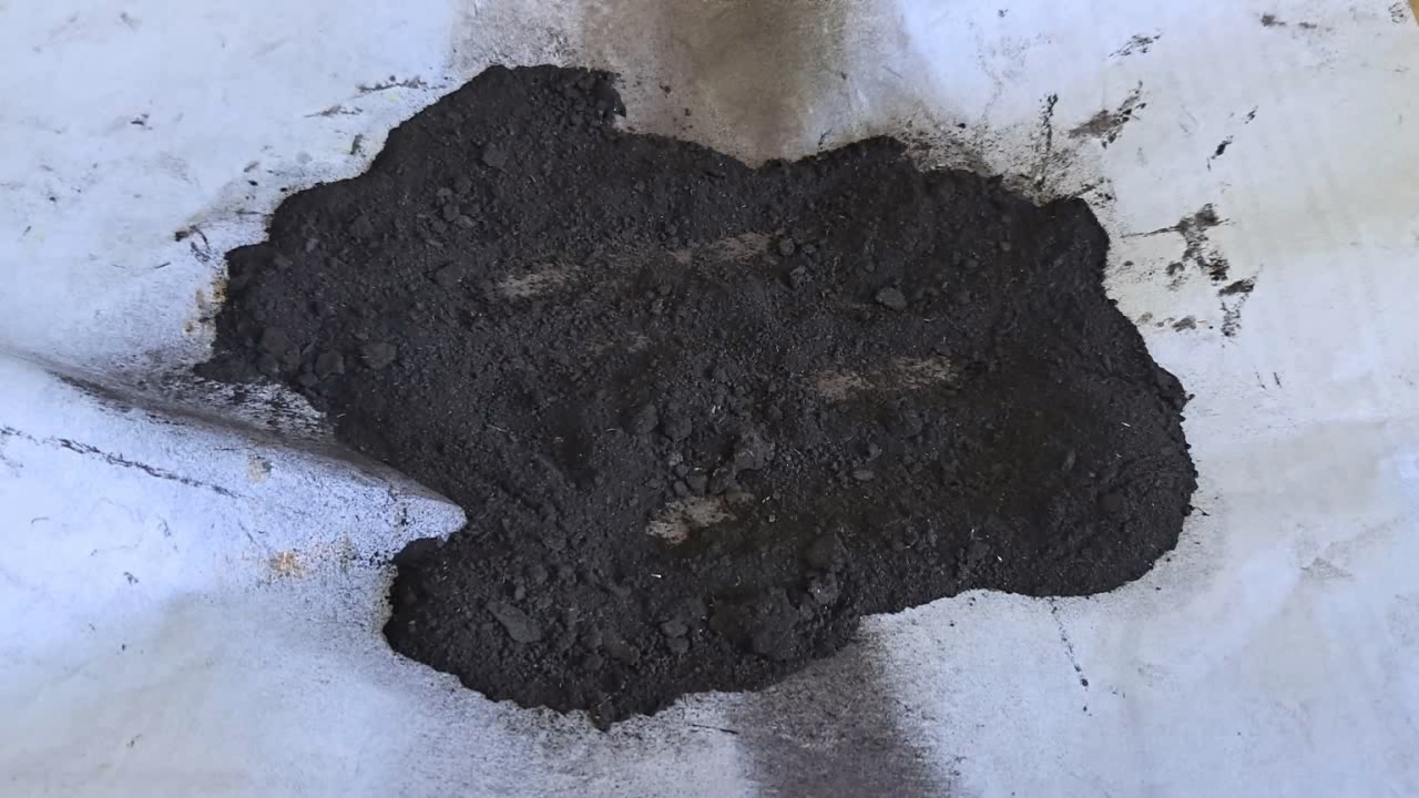 Combustion of Thermite: Fe3O4 + KNO3 + Al (waste) + S