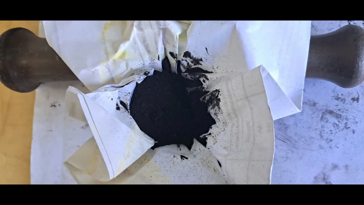 Combustion of Thermite: Fe3O4 + KNO3 + Al (waste) + S