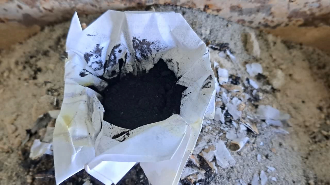 Combustion of Thermite: Fe3O4 + KNO3 + Al (waste) + S