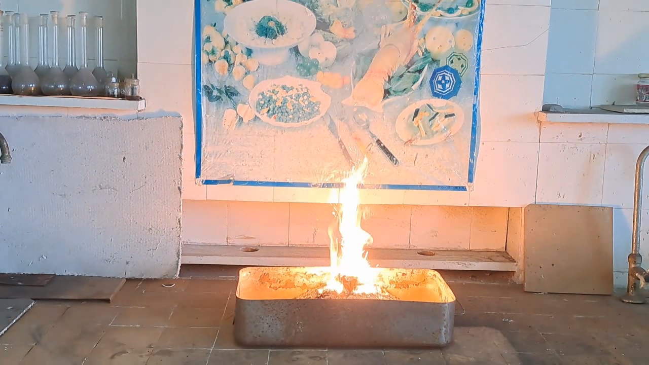 Combustion of Thermite: Fe3O4 + KNO3 + Al (waste) + S