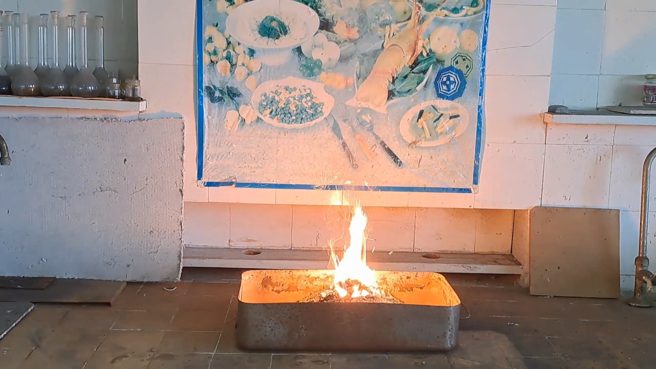 Combustion of Thermite: Fe3O4 + KNO3 + Al (waste) + S