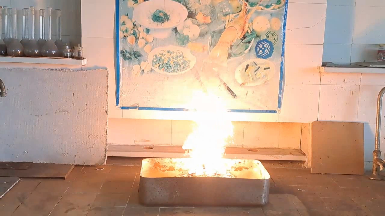 Combustion of Thermite: Fe3O4 + KNO3 + Al (waste) + S
