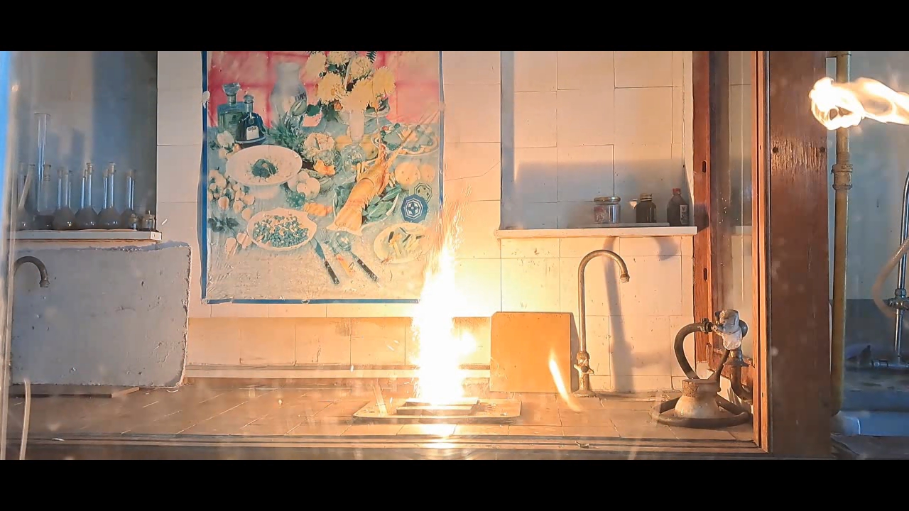 Combustion of Thermite: Iron(II, III) Oxide/Aluminum (Fe3O4/Al)