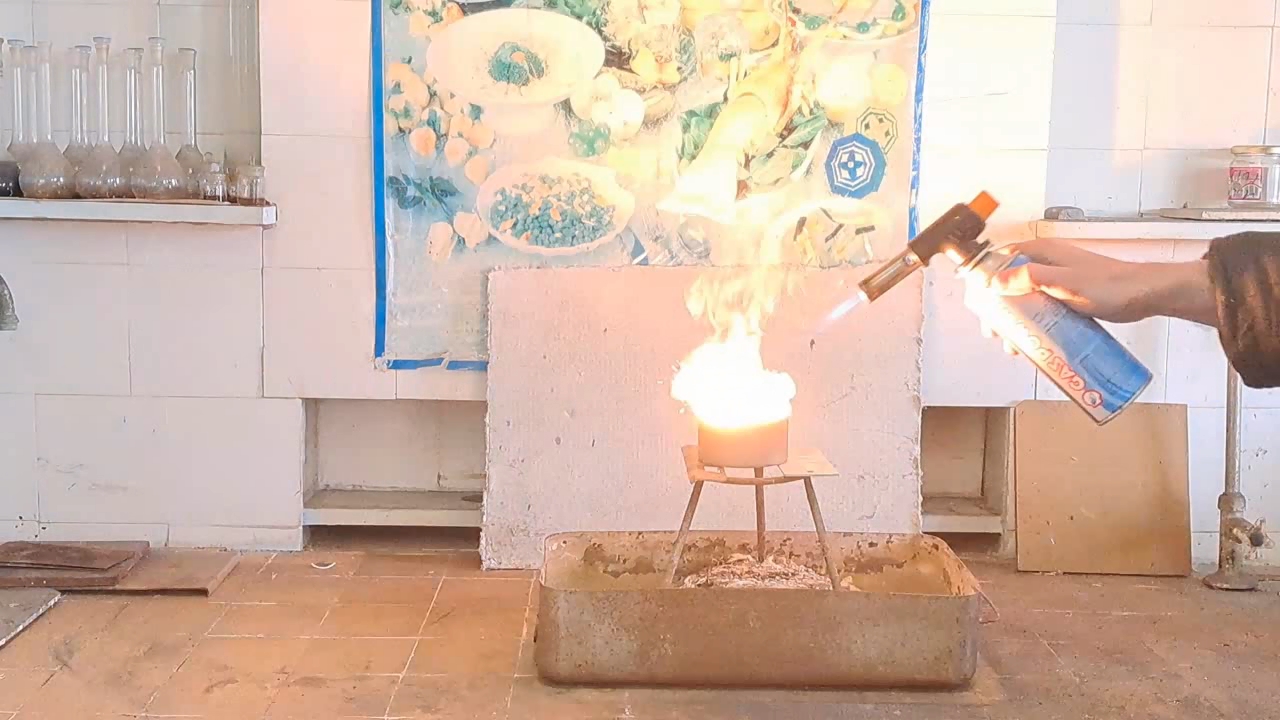Combustion of Thermite: Iron(II, III) Oxide/Aluminum (Fe3O4/Al)