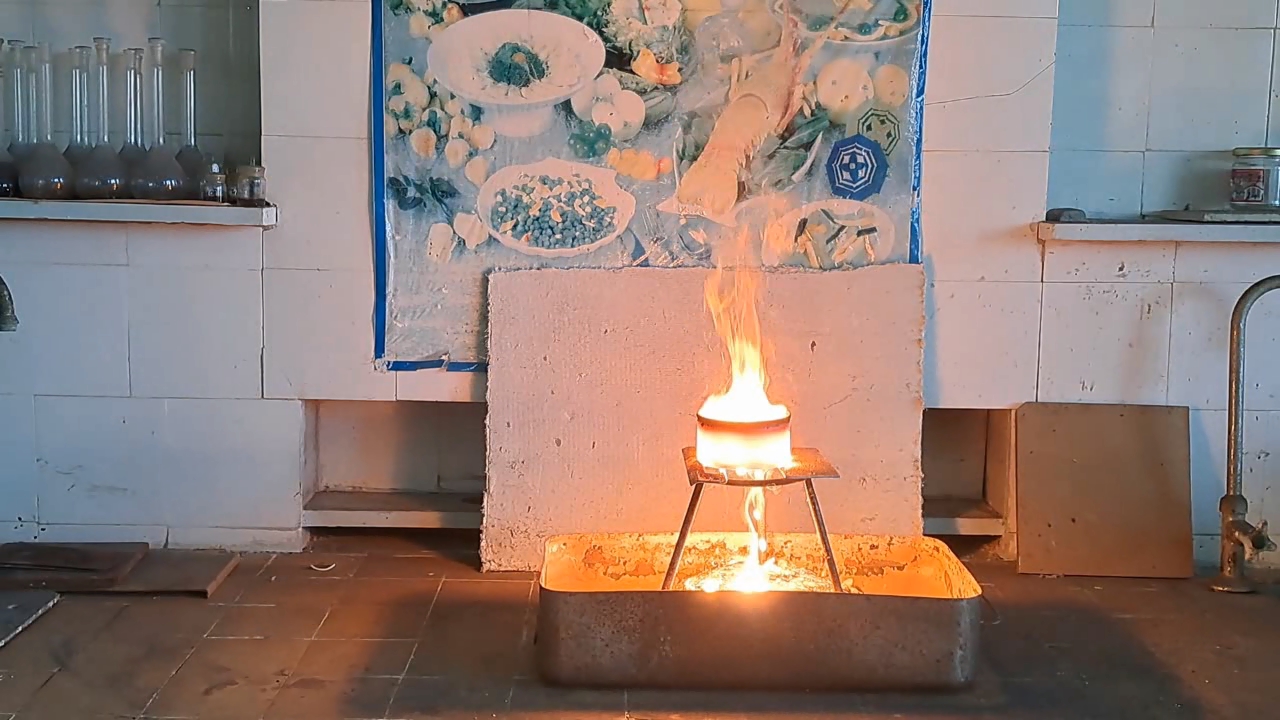 Combustion of Thermite: Iron(II, III) Oxide/Aluminum (Fe3O4/Al)