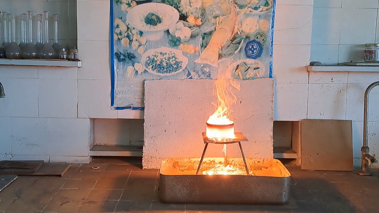 Combustion of Thermite: Iron(II, III) Oxide/Aluminum (Fe3O4/Al)