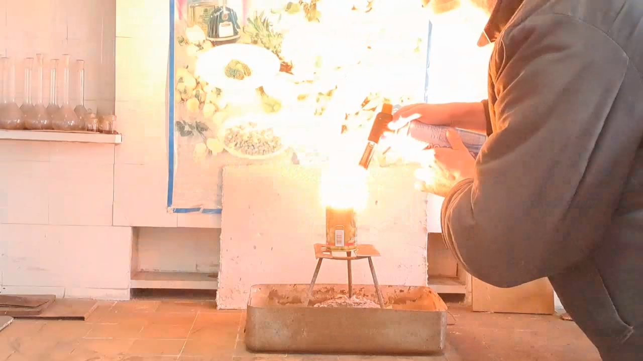 Combustion of Thermite: Iron(II, III) Oxide/Aluminum (Fe3O4/Al)