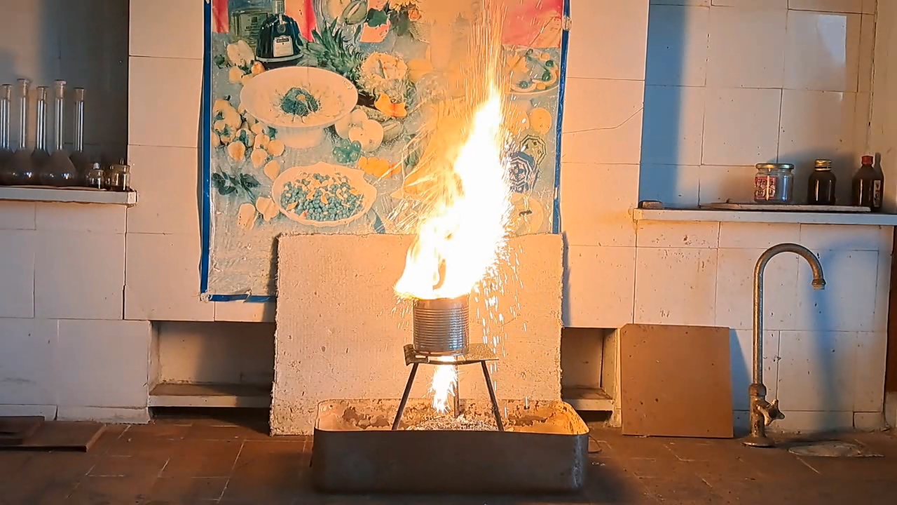 Combustion of Thermite: Iron(II, III) Oxide/Aluminum (Fe3O4/Al)