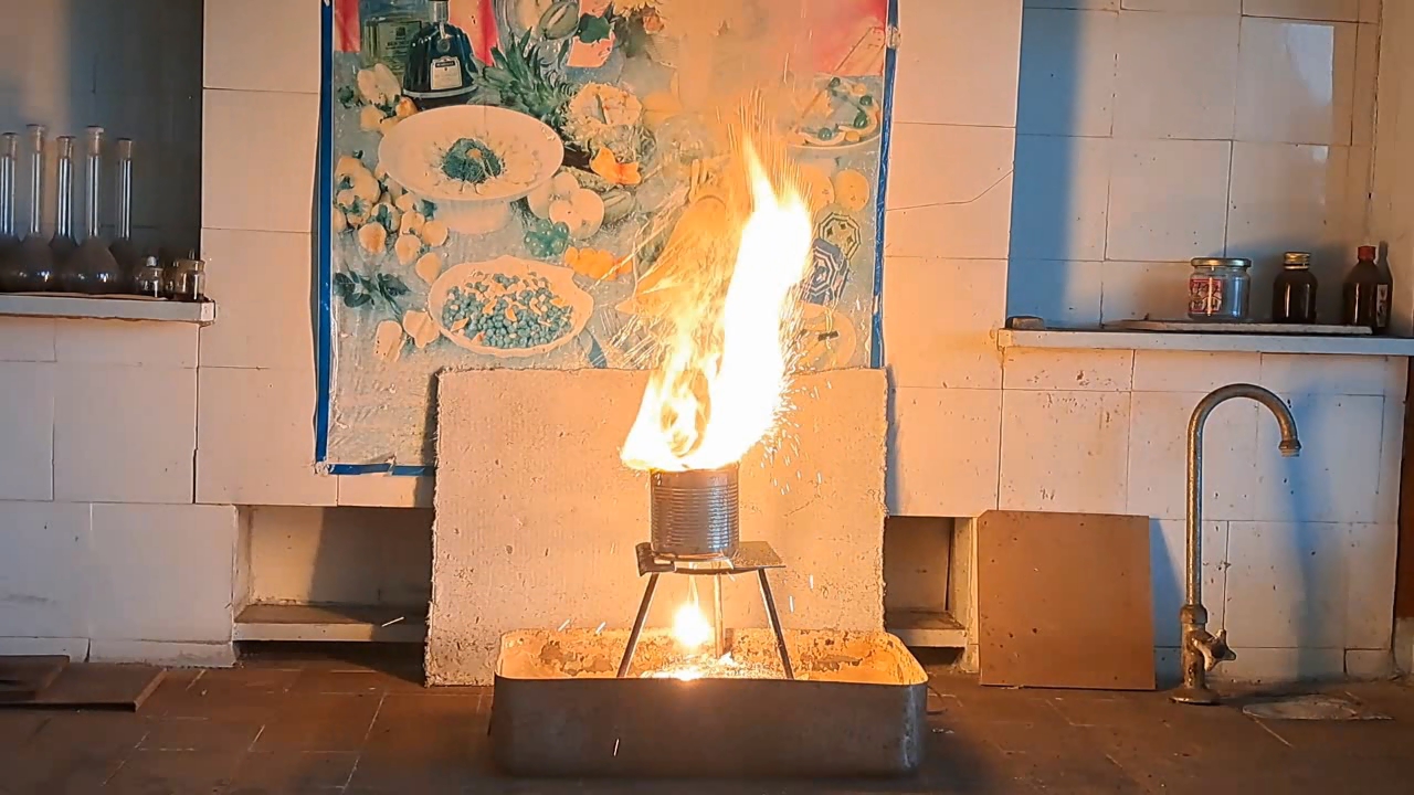 Combustion of Thermite: Iron(II, III) Oxide/Aluminum (Fe3O4/Al)
