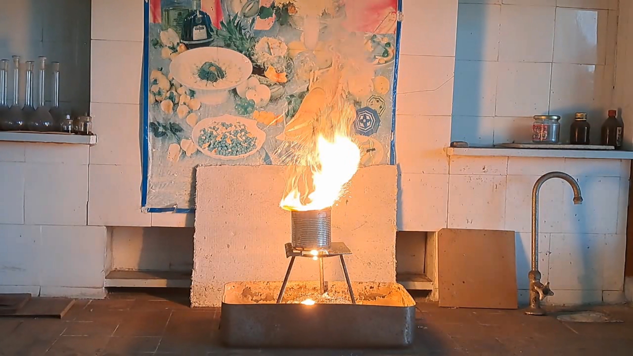 Combustion of Thermite: Iron(II, III) Oxide/Aluminum (Fe3O4/Al)
