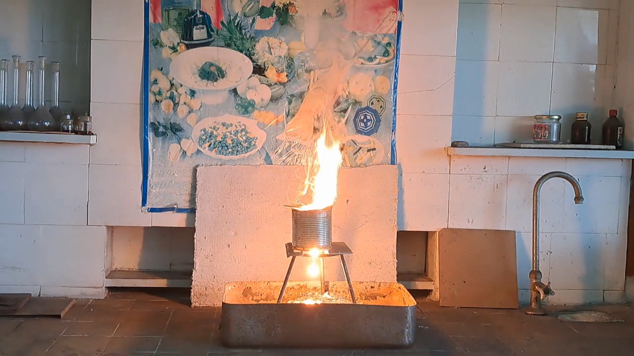 Combustion of Thermite: Iron(II, III) Oxide/Aluminum (Fe3O4/Al)