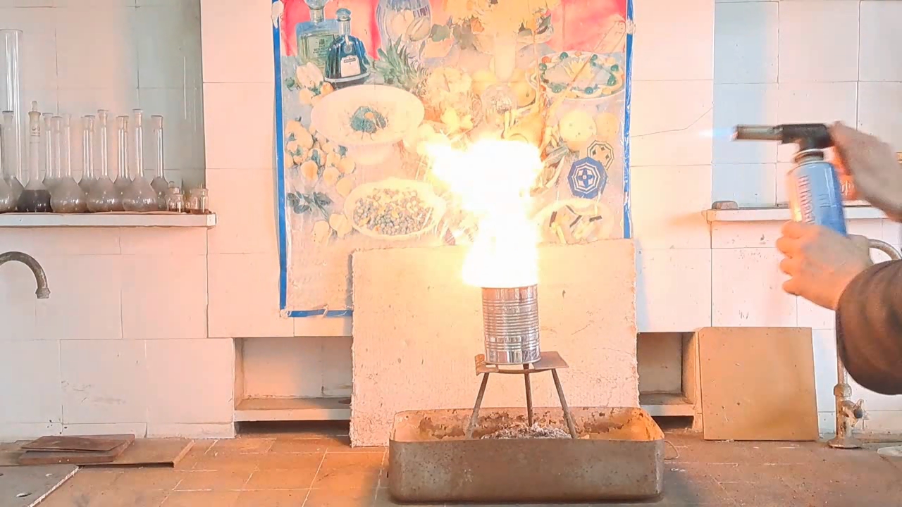 Combustion of Thermite: Iron(II, III) Oxide/Aluminum (Fe3O4/Al)