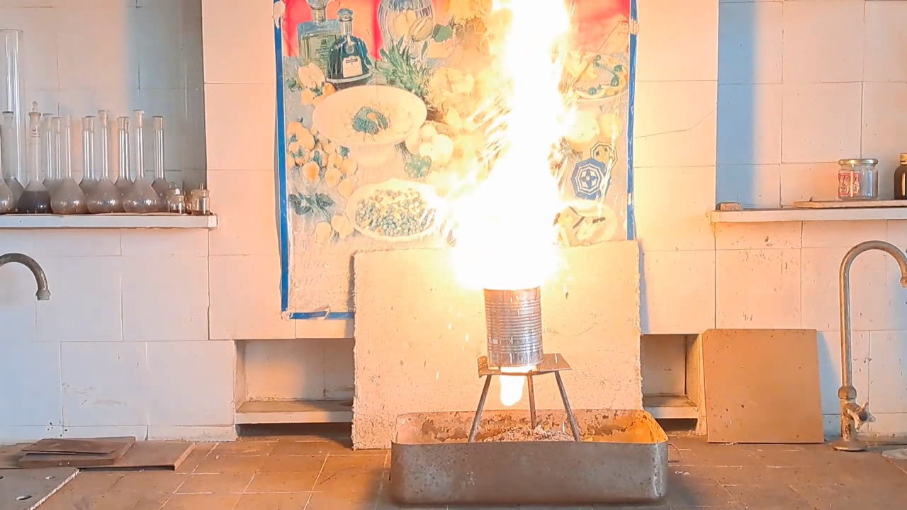 Combustion of Thermite: Iron(II, III) Oxide/Aluminum (Fe3O4/Al)