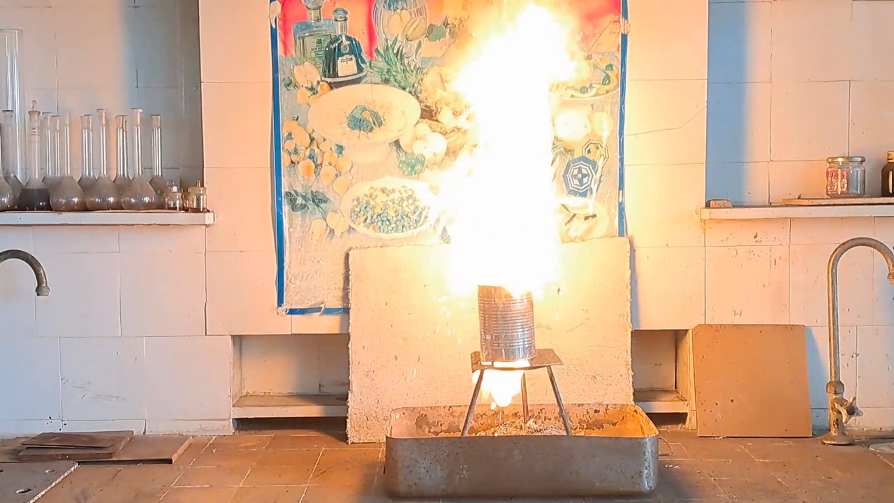 Combustion of Thermite: Iron(II, III) Oxide/Aluminum (Fe3O4/Al)
