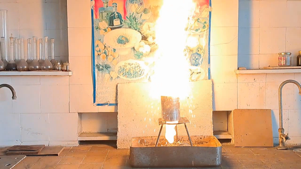 Combustion of Thermite: Iron(II, III) Oxide/Aluminum (Fe3O4/Al)