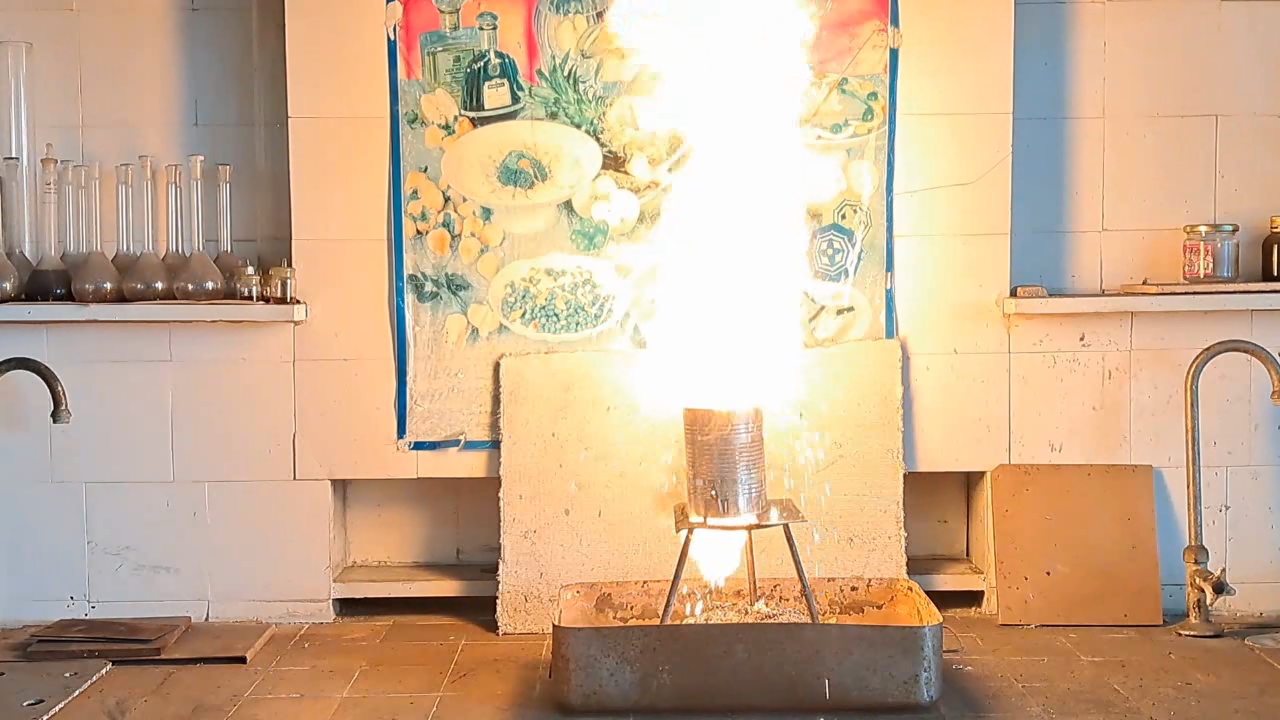 Combustion of Thermite: Iron(II, III) Oxide/Aluminum (Fe3O4/Al)